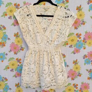 Y2k forever 21 lace v Cut Blouse